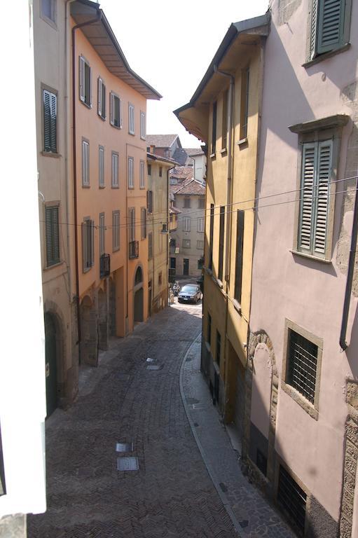 Ferienwohnung La Rosa Scarlatta Bergamo Zimmer foto